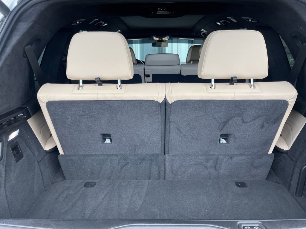 Used 2021 BMW X7 M50i w/ Executive Package image 43