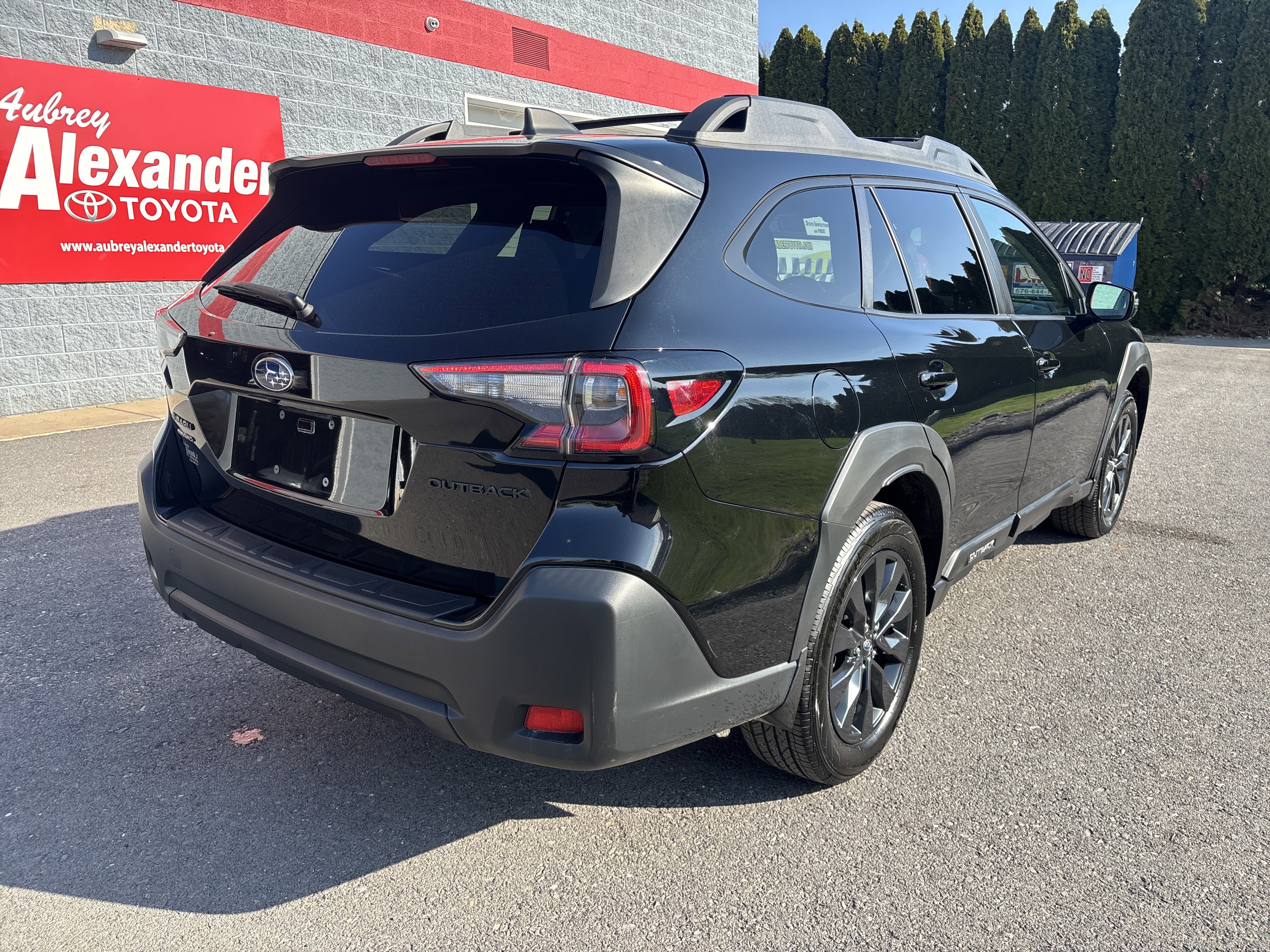 Used 2023 Subaru Outback Onyx Edition w/ Popular Package #2 AWD/4WD image 4
