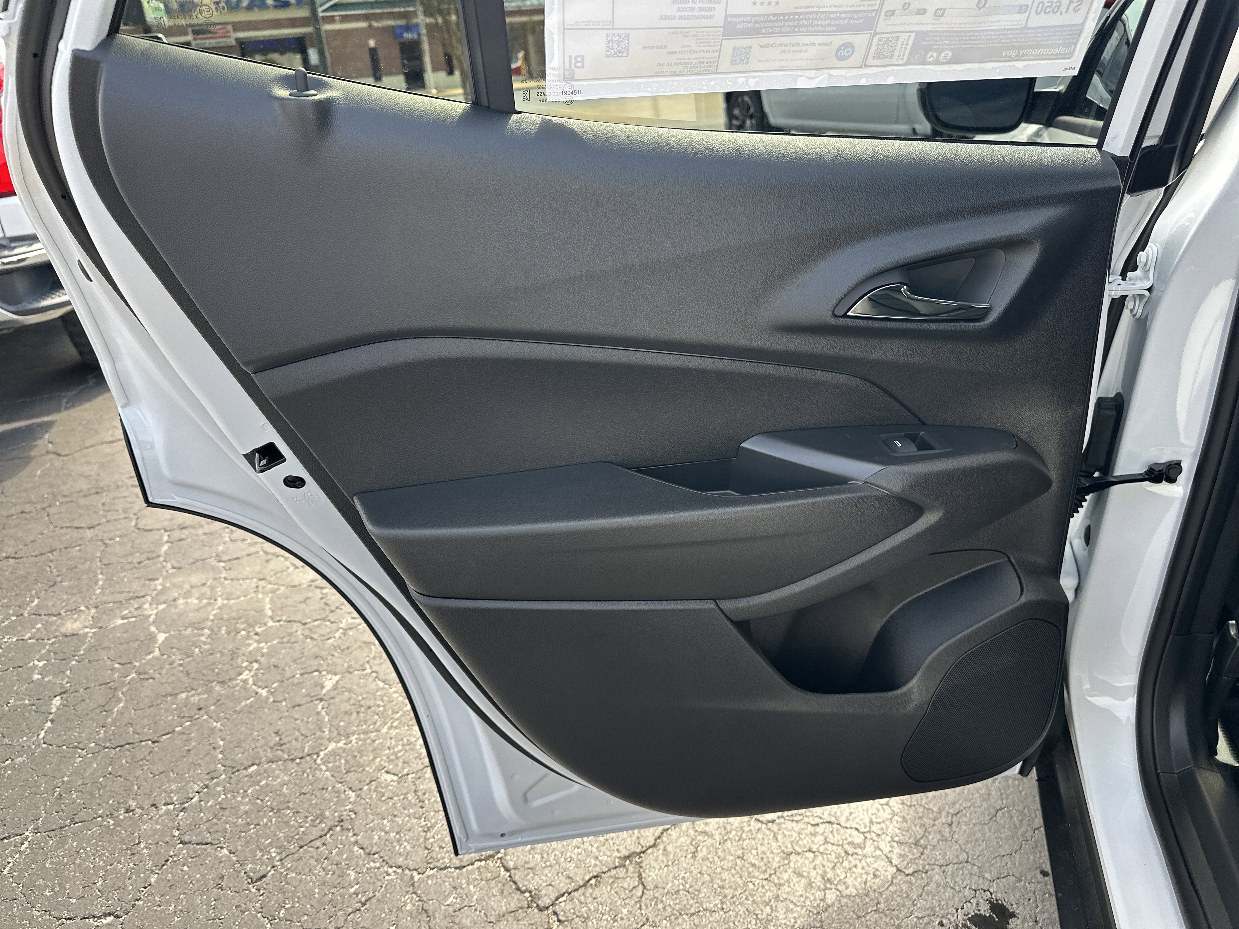 New 2026 Chevrolet Trax ACTIV w/ Sunroof Package FWD image 23