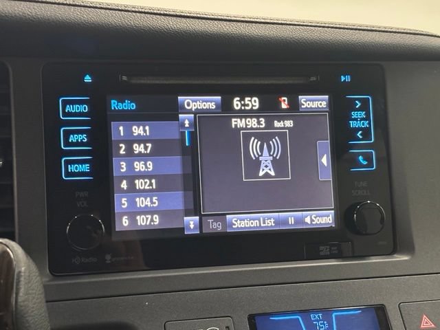 Used 2015 Toyota Sienna XLE w/ XLE Navigation Package FWD image 28