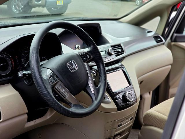 Used 2016 Honda Odyssey SE image 11