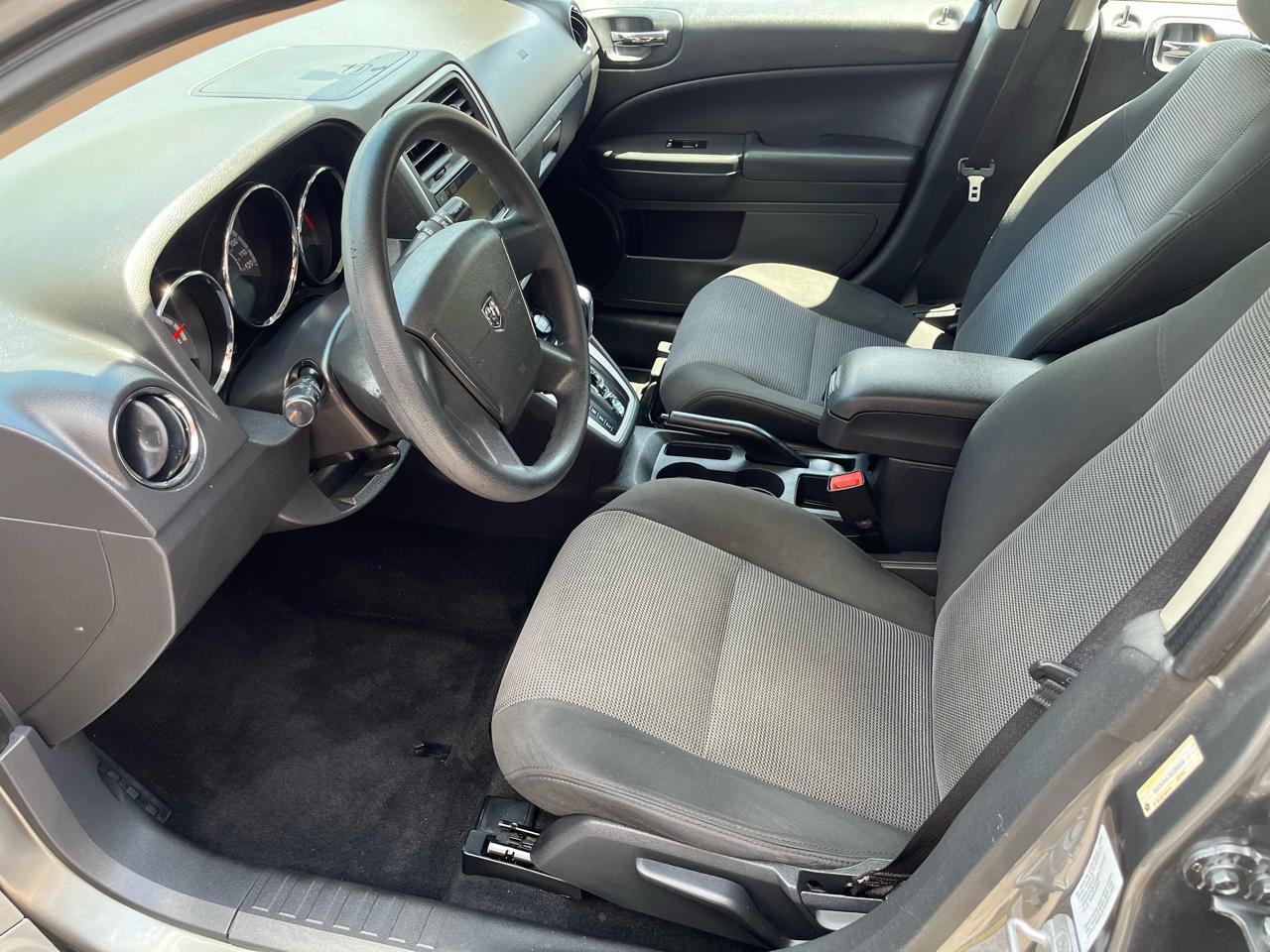 Used 2011 Dodge Caliber Mainstreet FWD image 19