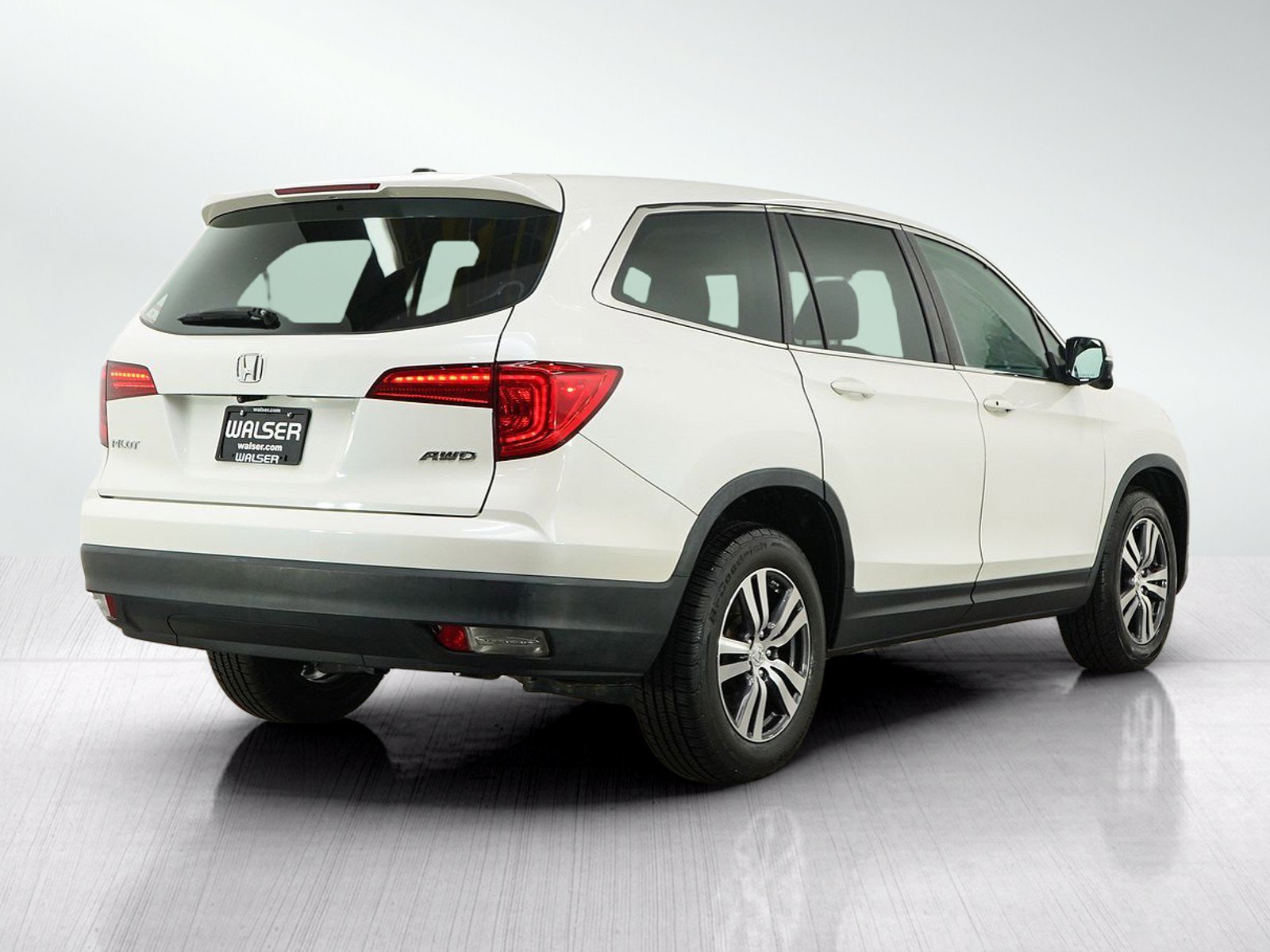 Used 2017 Honda Pilot EX-L image 5