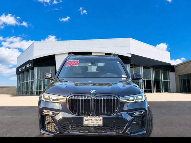 Used 2022 BMW X7 xDrive40i w/ M Sport Package AWD/4WD image 5