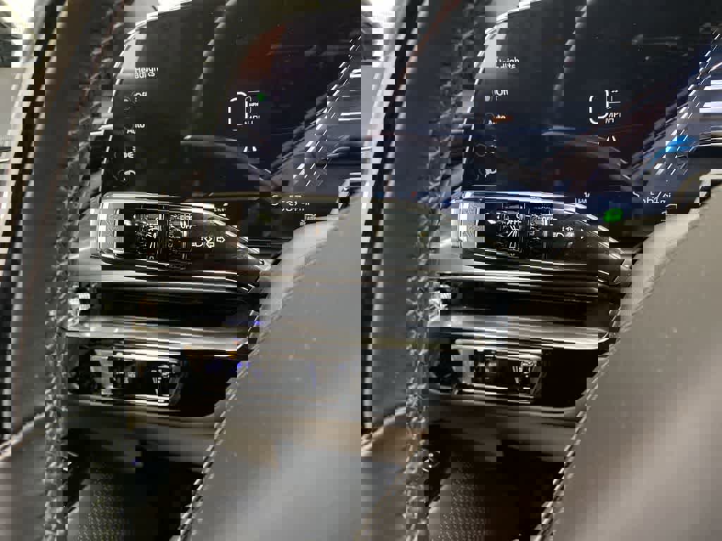 Certified 2024 Cadillac Lyriq Luxury w/ Nappa Leather Package image 23