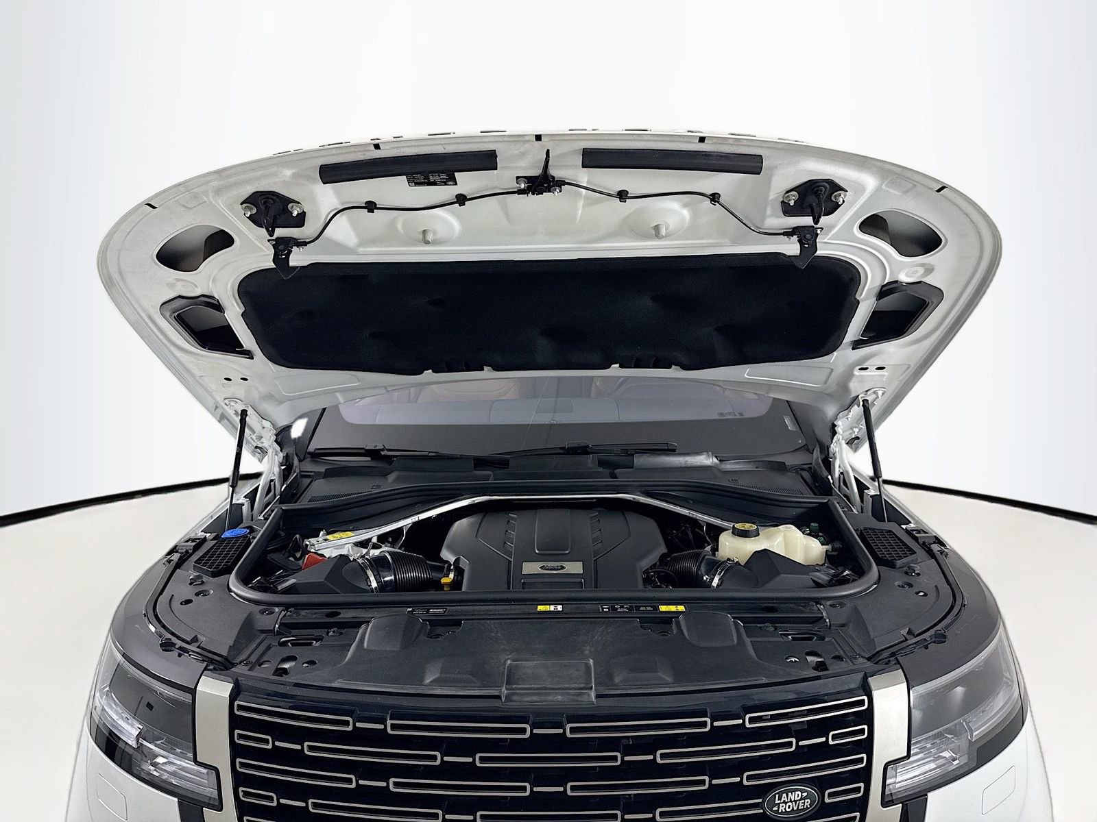 Used 2023 Land Rover Range Rover SE image 34