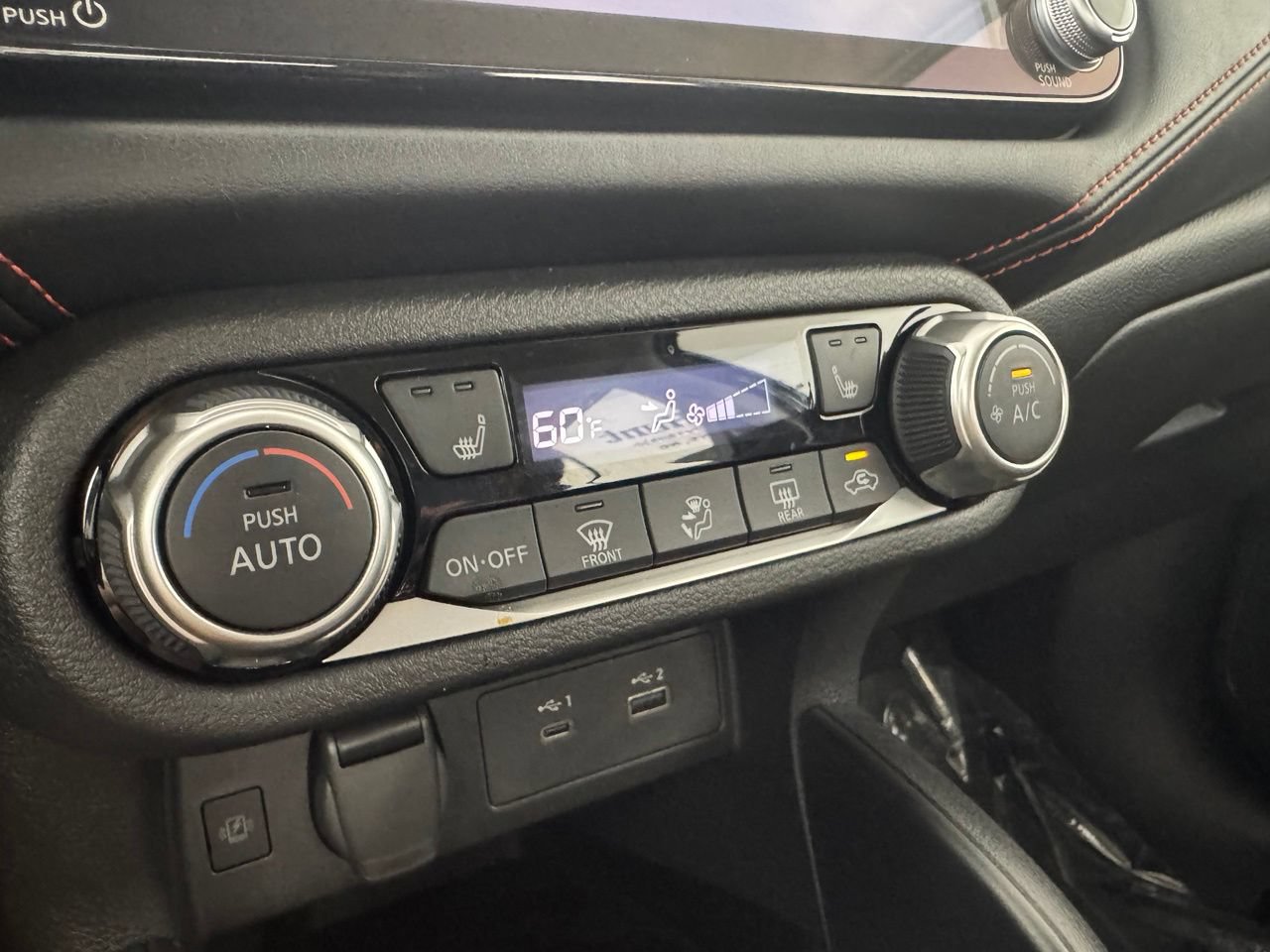Used 2025 Nissan Versa SR FWD image 26
