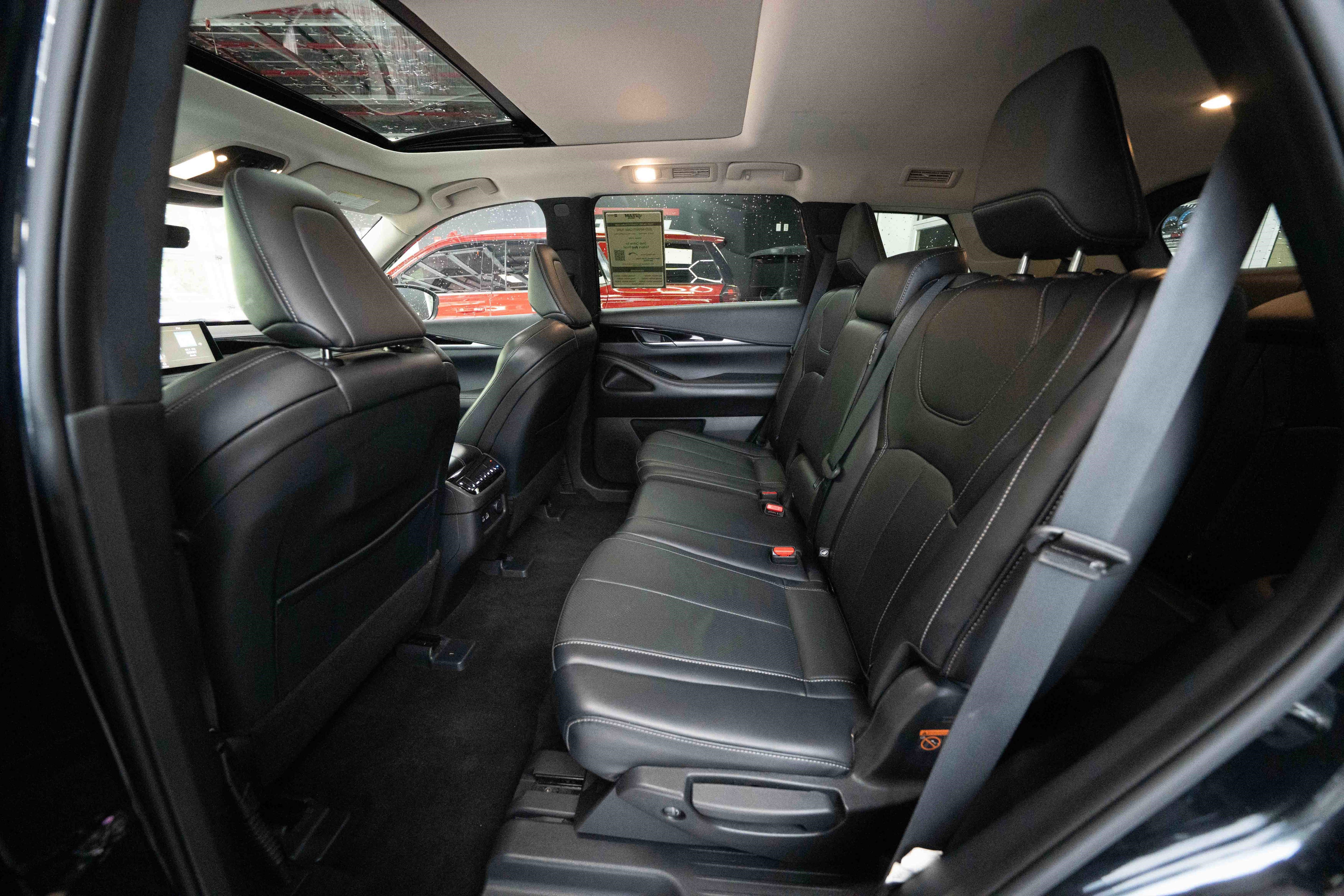 Used 2023 INFINITI QX60 Pure AWD/4WD image 23