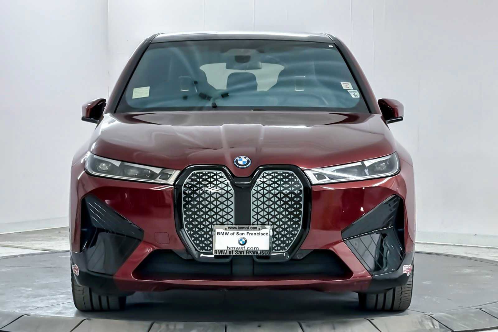 Used 2023 BMW iX M60 w/ Executive Package image 10