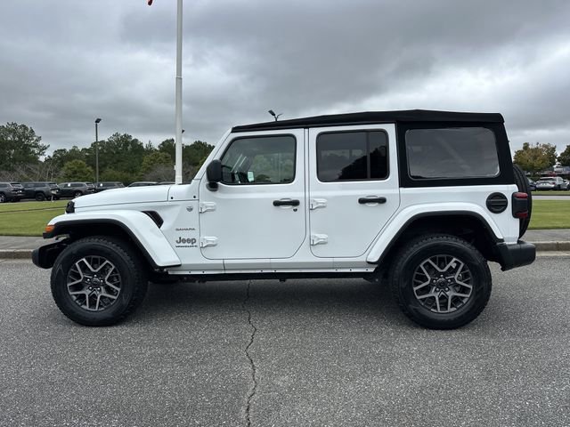 Used 2024 Jeep Wrangler Sahara image 8