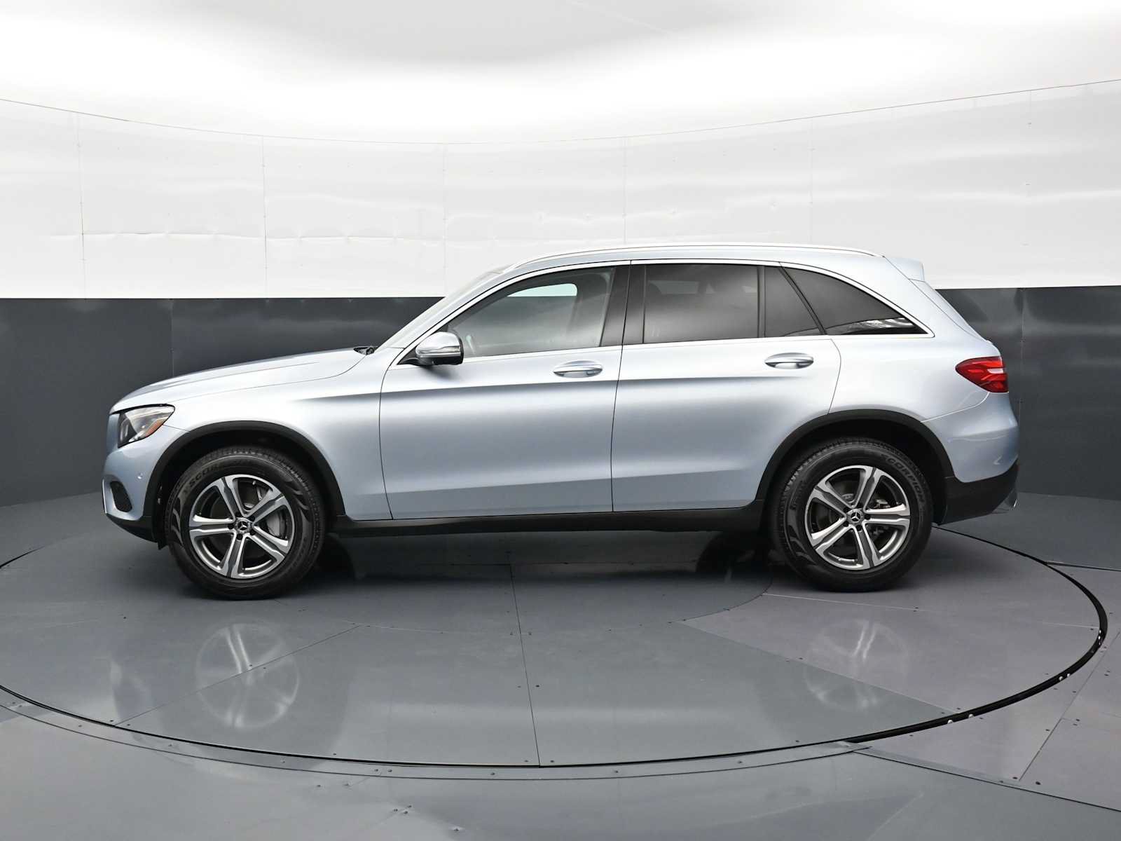 Used 2018 Mercedes-Benz GLC 300 image 2