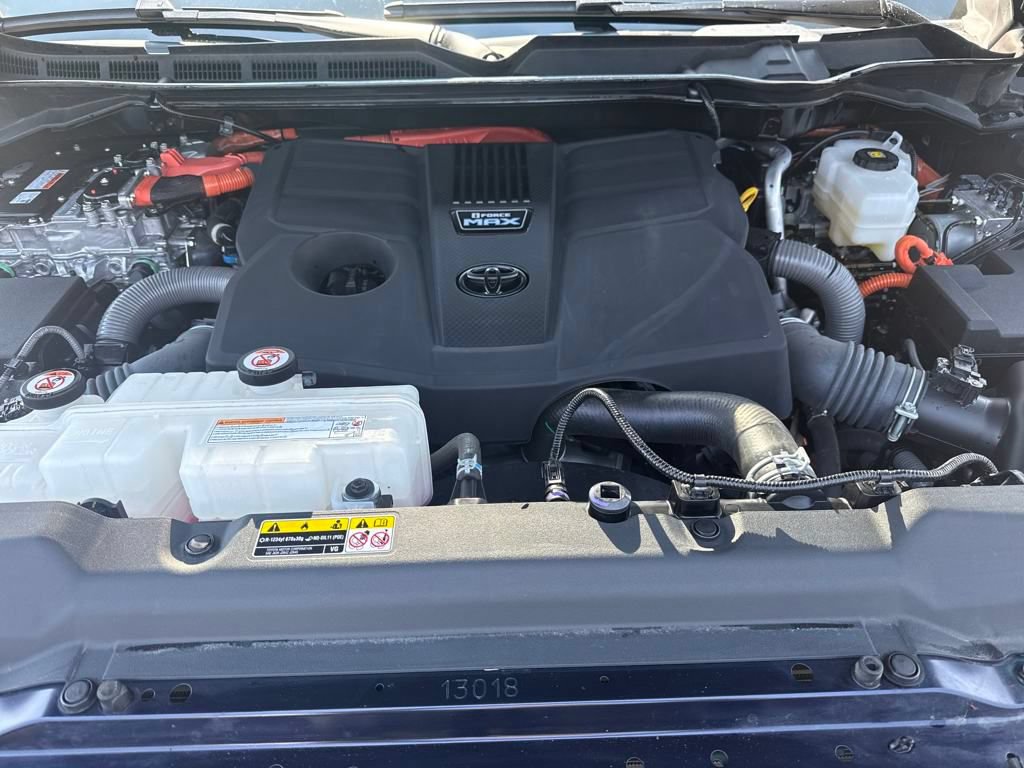 Used 2024 Toyota Tundra Capstone AWD/4WD image 37