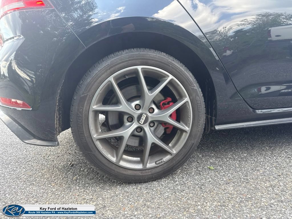 Used 2018 Volkswagen GTI SE FWD image 11