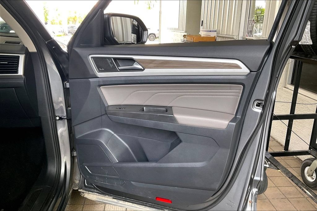 Used 2022 Volkswagen Atlas SEL AWD/4WD image 23