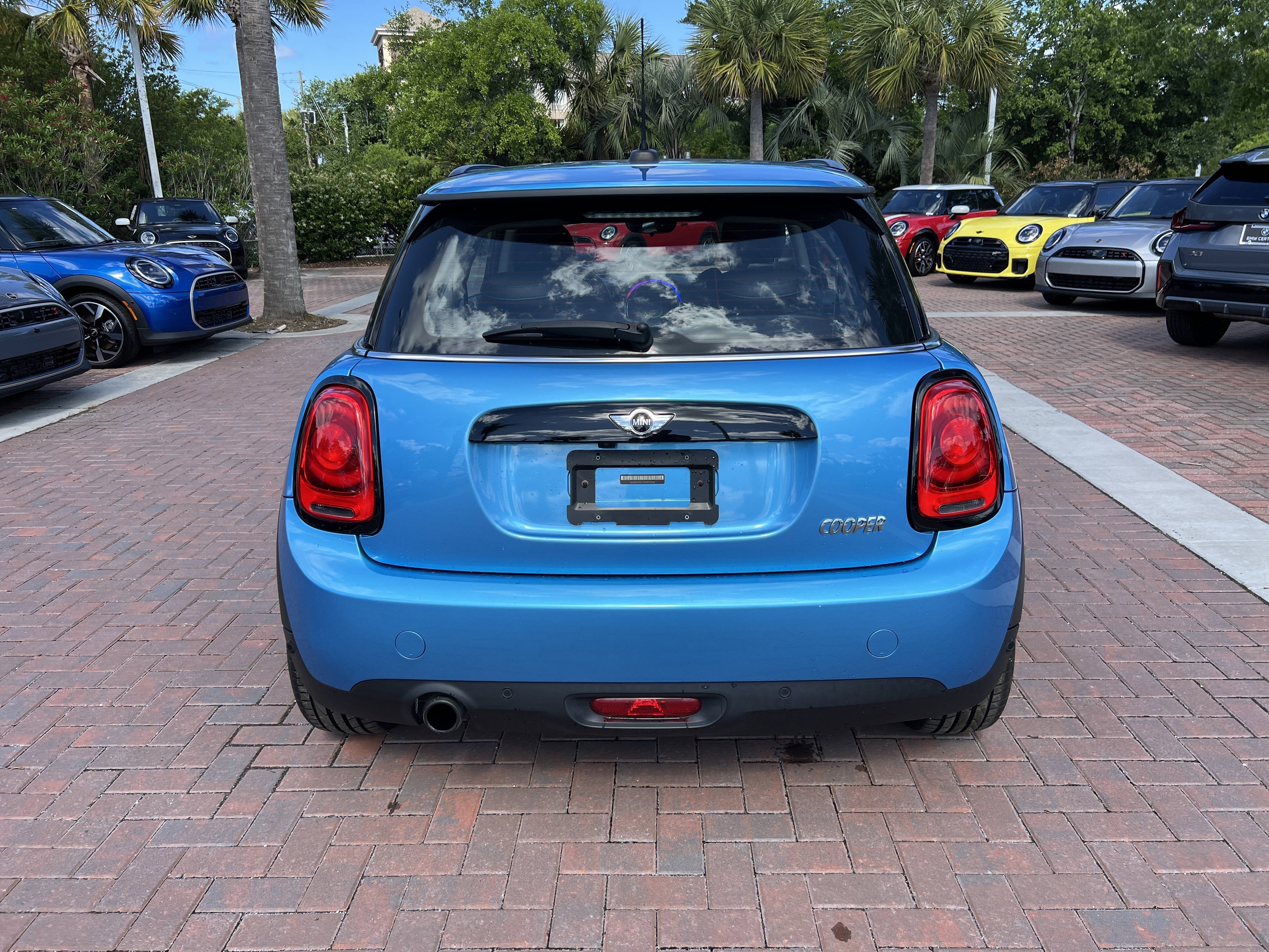 Used 2017 MINI Cooper 2-Door Hardtop FWD image 9