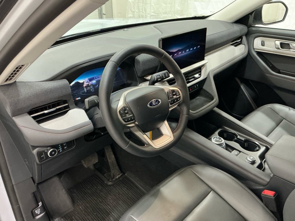 New 2026 Ford Explorer Active w/ Active Comfort Package AWD/4WD image 10