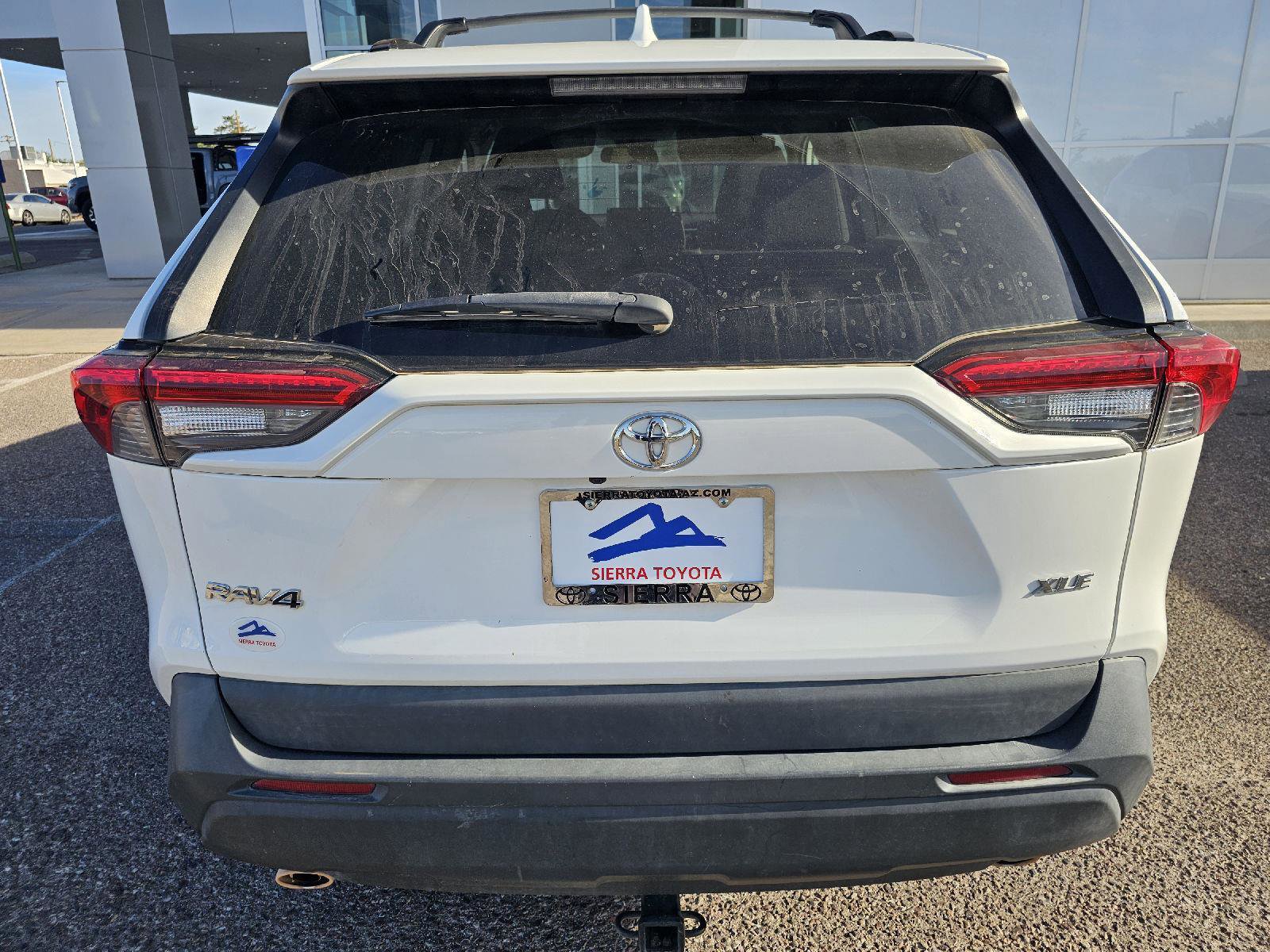 Used 2021 Toyota RAV4 XLE w/ Carpet Mat Package (TMS) FWD image 5