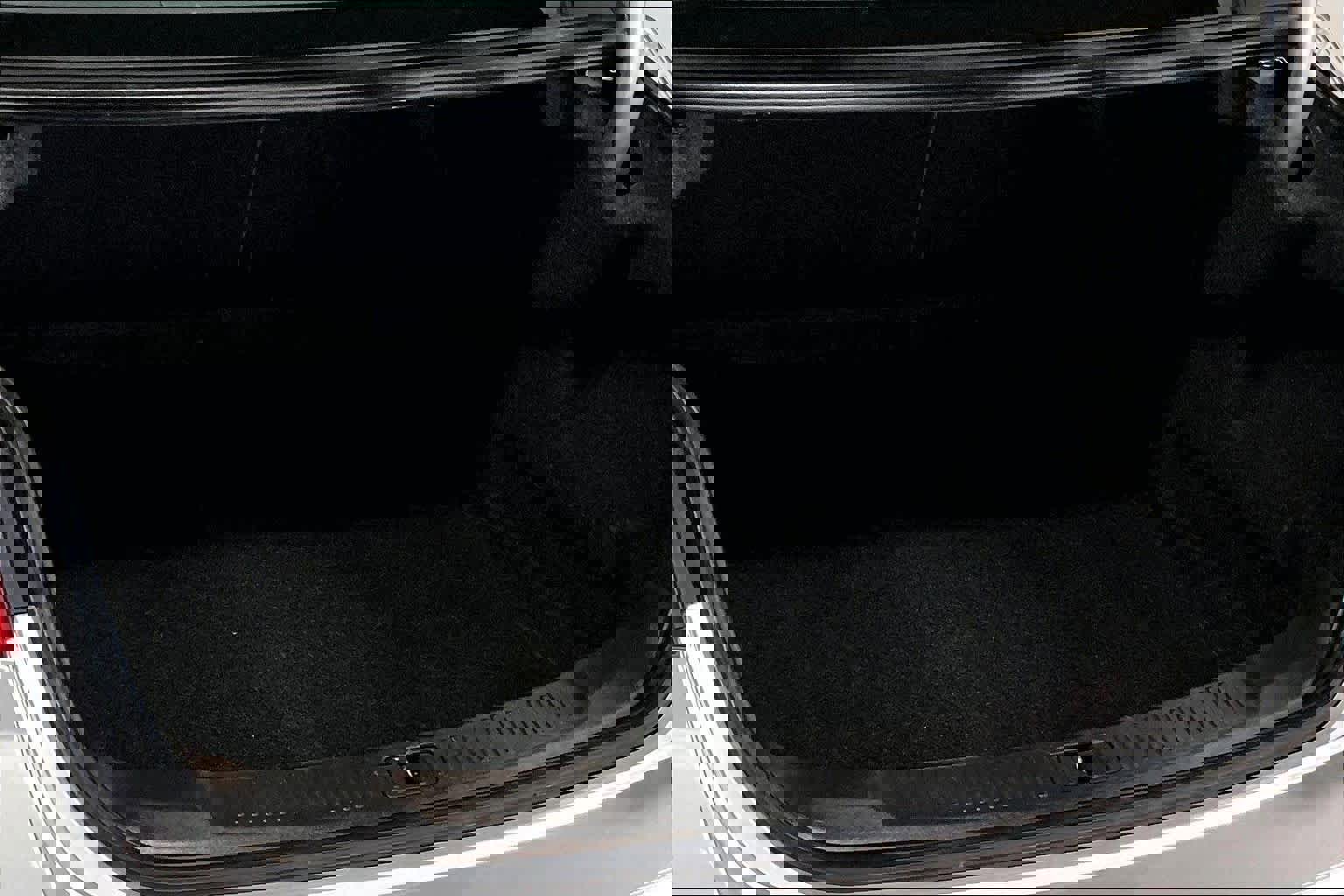 Used 2015 Chevrolet Malibu LT image 17