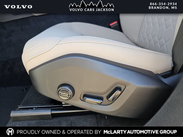 Certified 2026 Volvo XC90 B6 Plus w/ Protection Package Premier AWD/4WD image 14