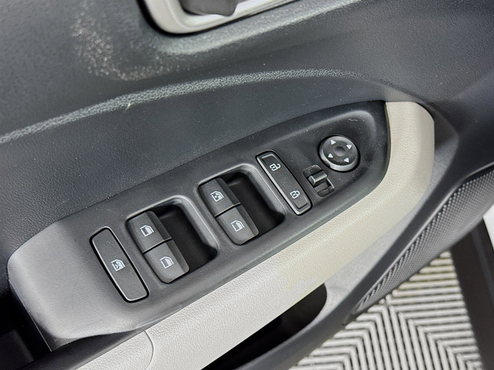 New 2025 Hyundai Venue SEL image 19