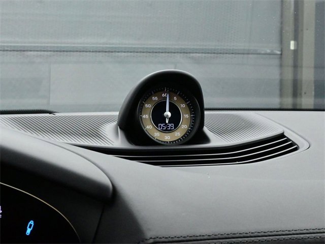 Used 2022 Porsche Taycan Turbo S image 12