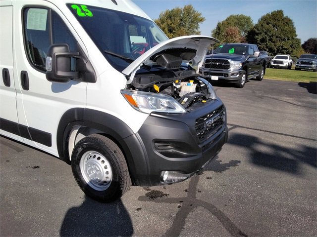 Used 2025 RAM ProMaster 2500 w/ Convenience Group image 11