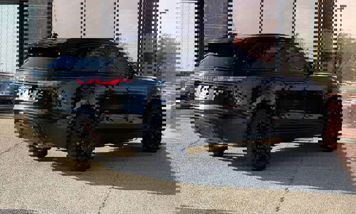 Used 2019 Land Rover Range Rover Velar S image 18