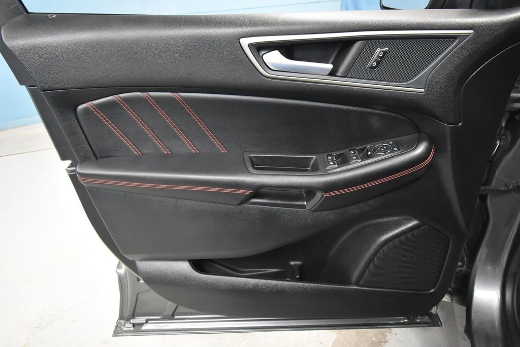 Used 2024 Ford Edge ST-Line AWD/4WD image 4