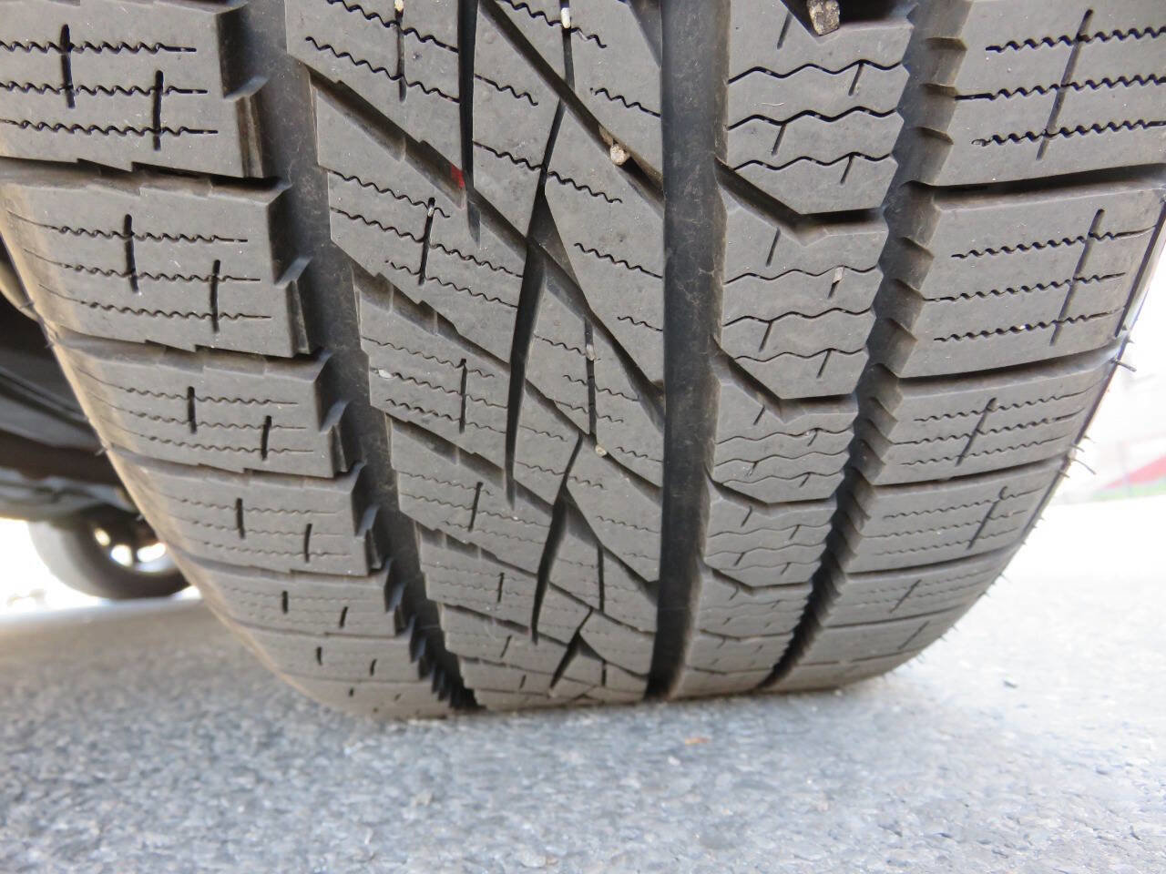 Used 2015 Ford Explorer Limited w/ Equipment Group 302A image 38