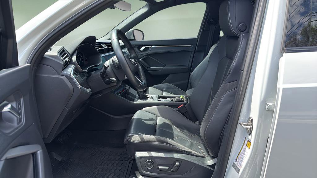 Used 2022 Audi Q3 2.0T Premium image 11