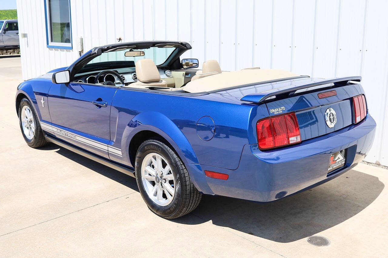 Used 2007 Ford Mustang Premium RWD image 11