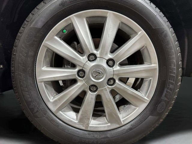 Used 2011 Lexus LX 570 4WD image 36