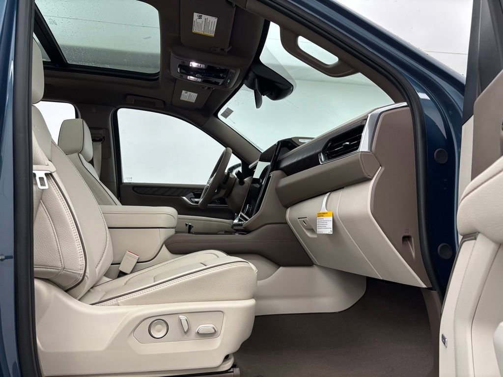 New 2026 GMC Yukon Denali w/ Sun & Power Step Package image 35