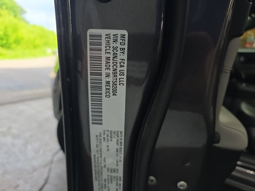 Used 2024 Jeep Compass Limited AWD/4WD image 35