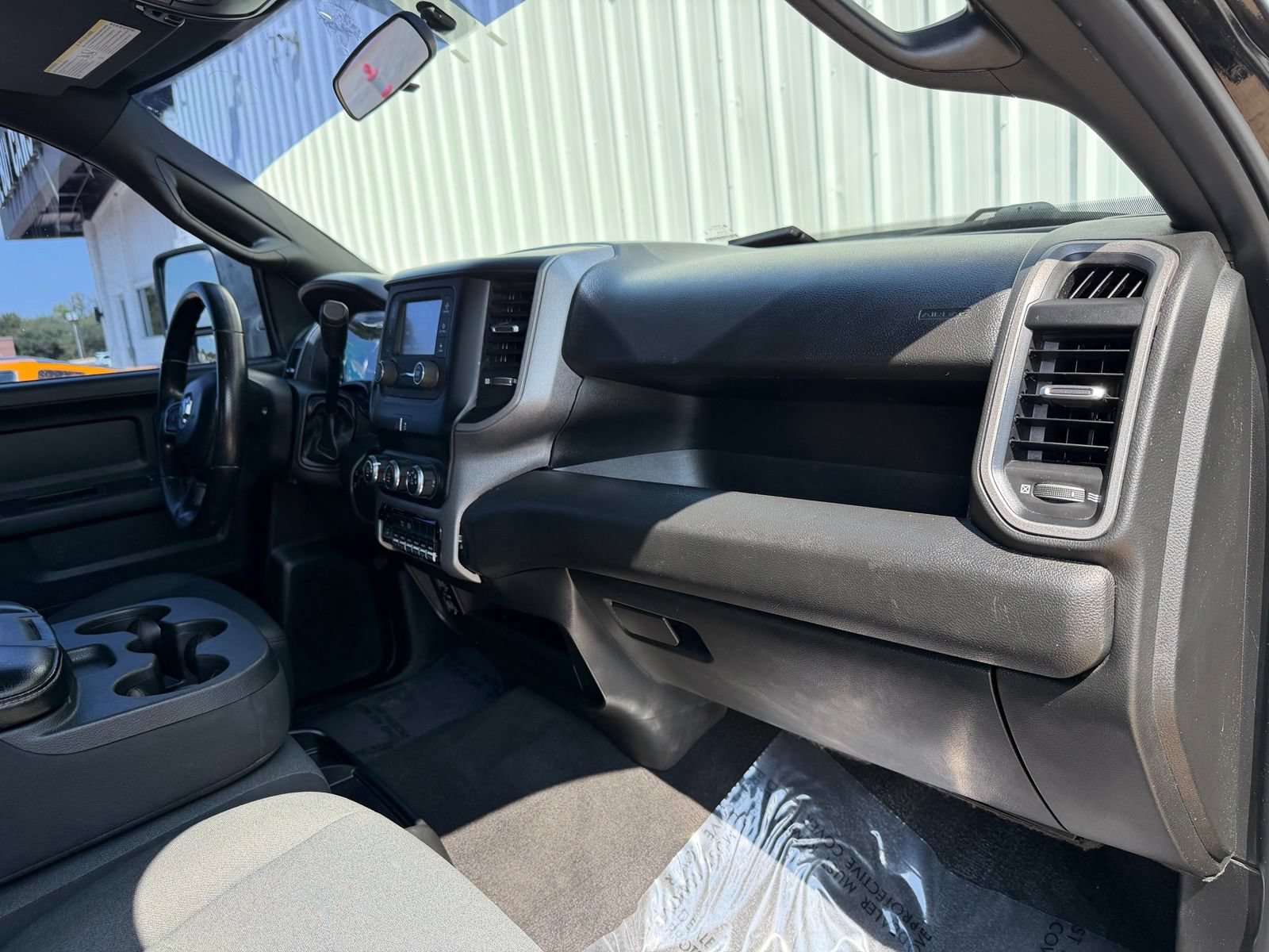 Used 2024 RAM 3500 Tradesman w/ Chrome Appearance Group AWD/4WD image 18