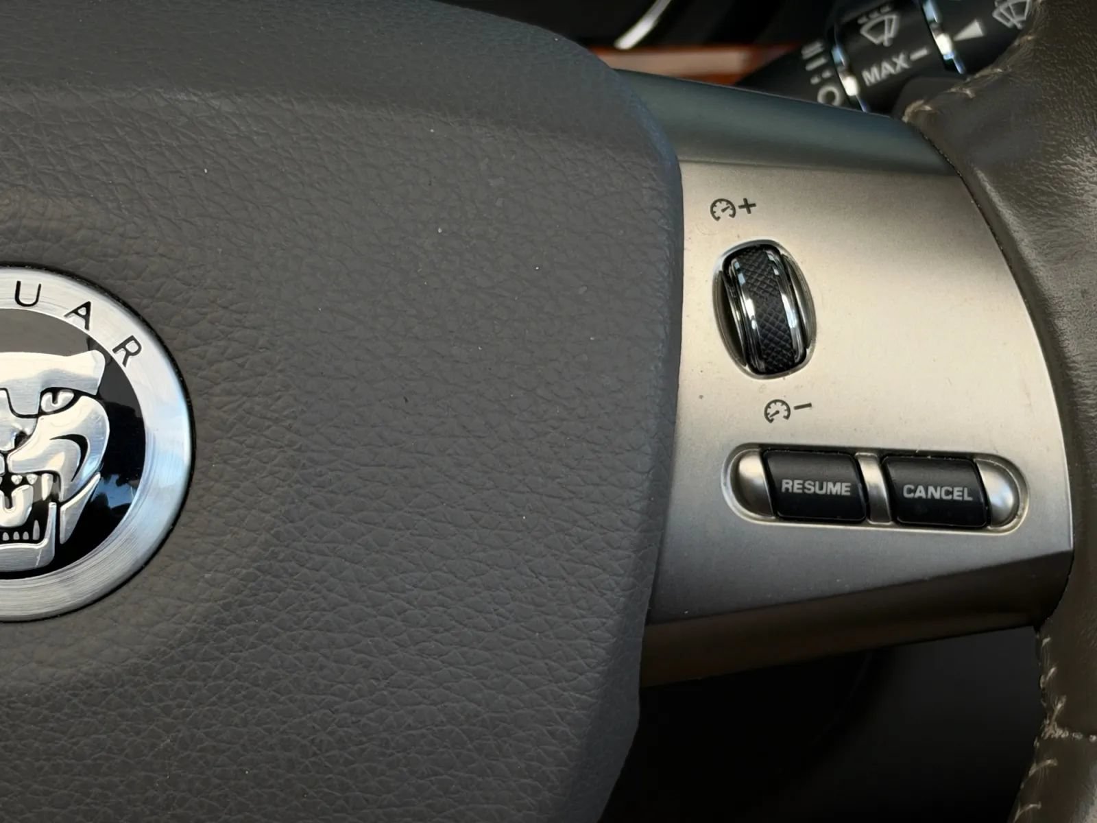 Used 2010 Jaguar XK Convertible RWD image 27