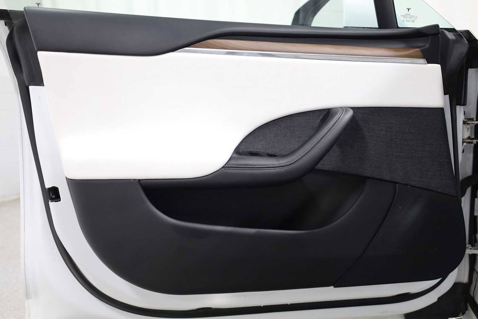 Used 2023 Tesla Model S image 16