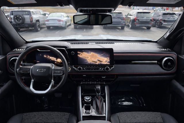 Used 2025 Chevrolet Colorado Z71 image 15