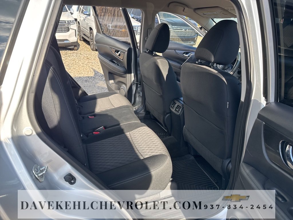 Used 2018 Nissan Rogue S image 22