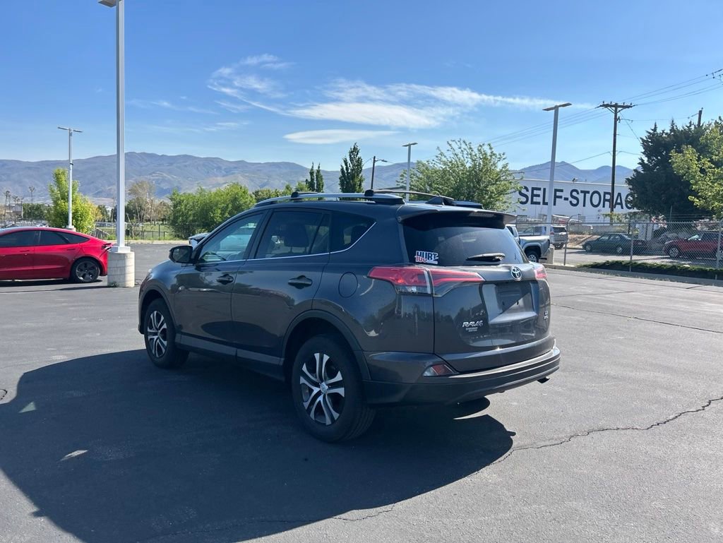 Used 2016 Toyota RAV4 LE AWD/4WD image 6
