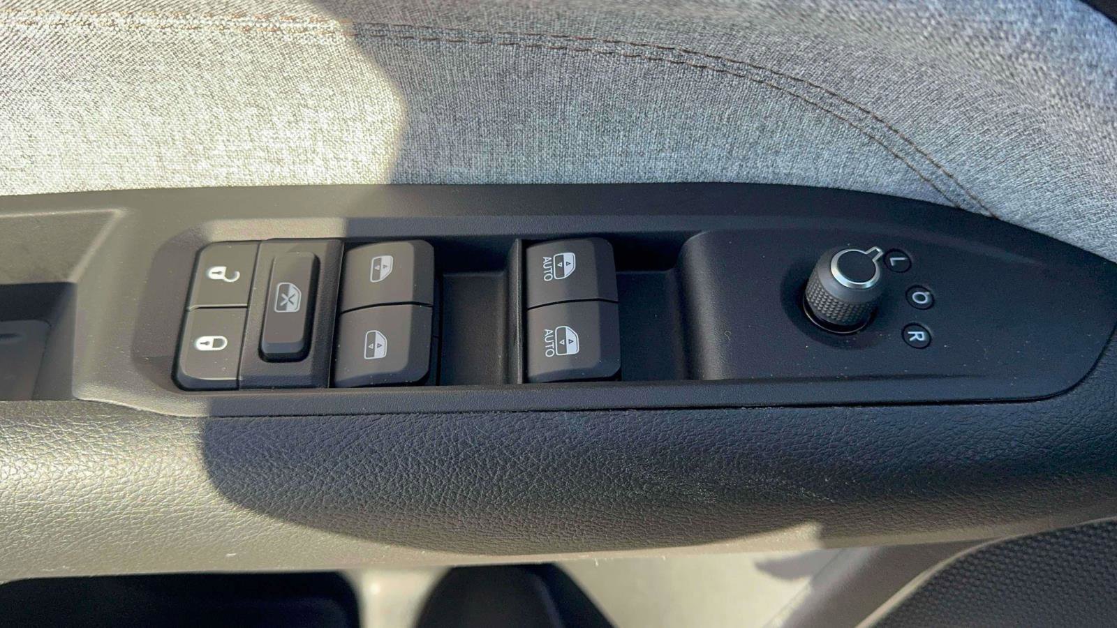 Used 2022 Jeep Compass Latitude image 11