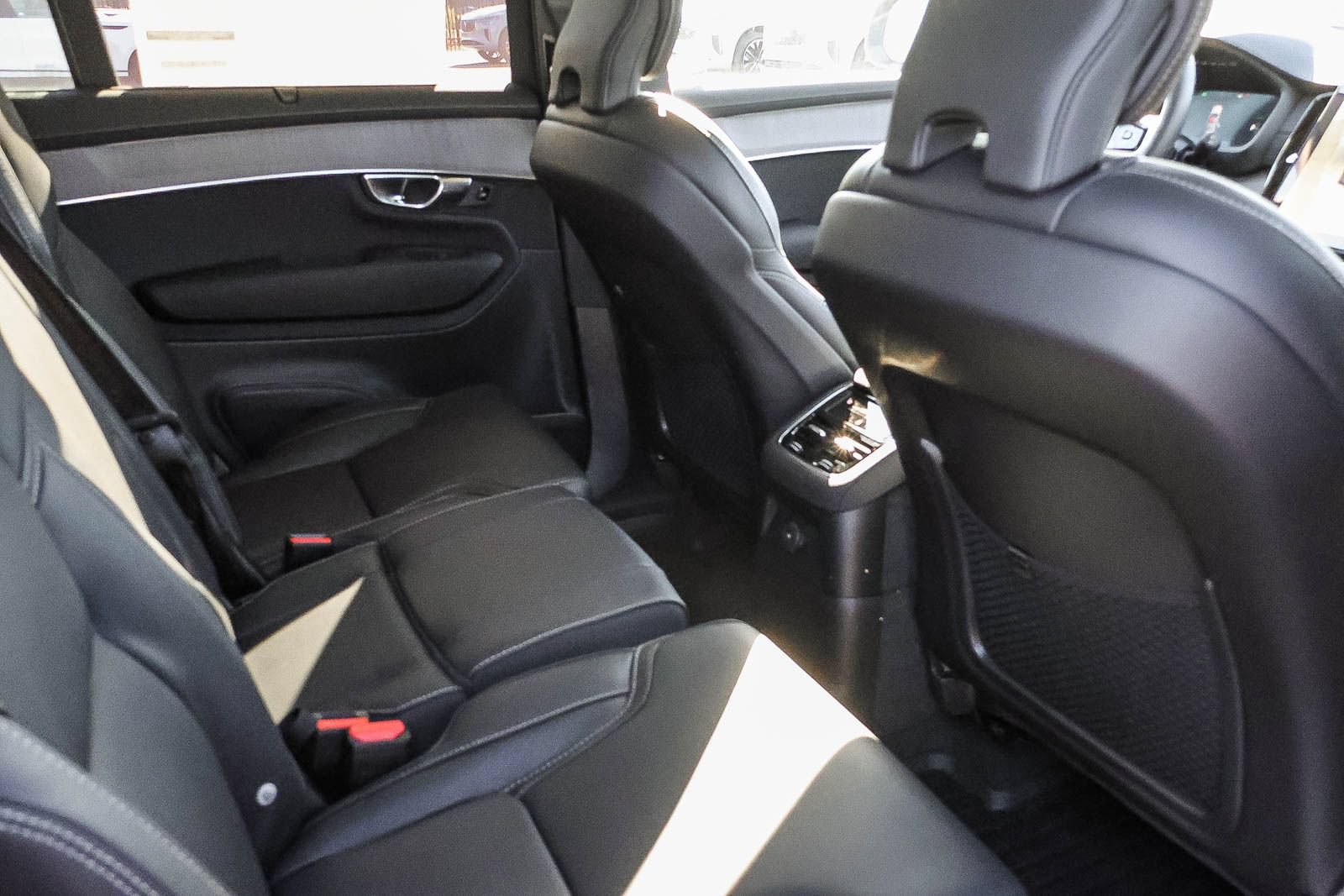 New 2026 Volvo XC90 T8 Ultra w/ Protection Package AWD/4WD image 19