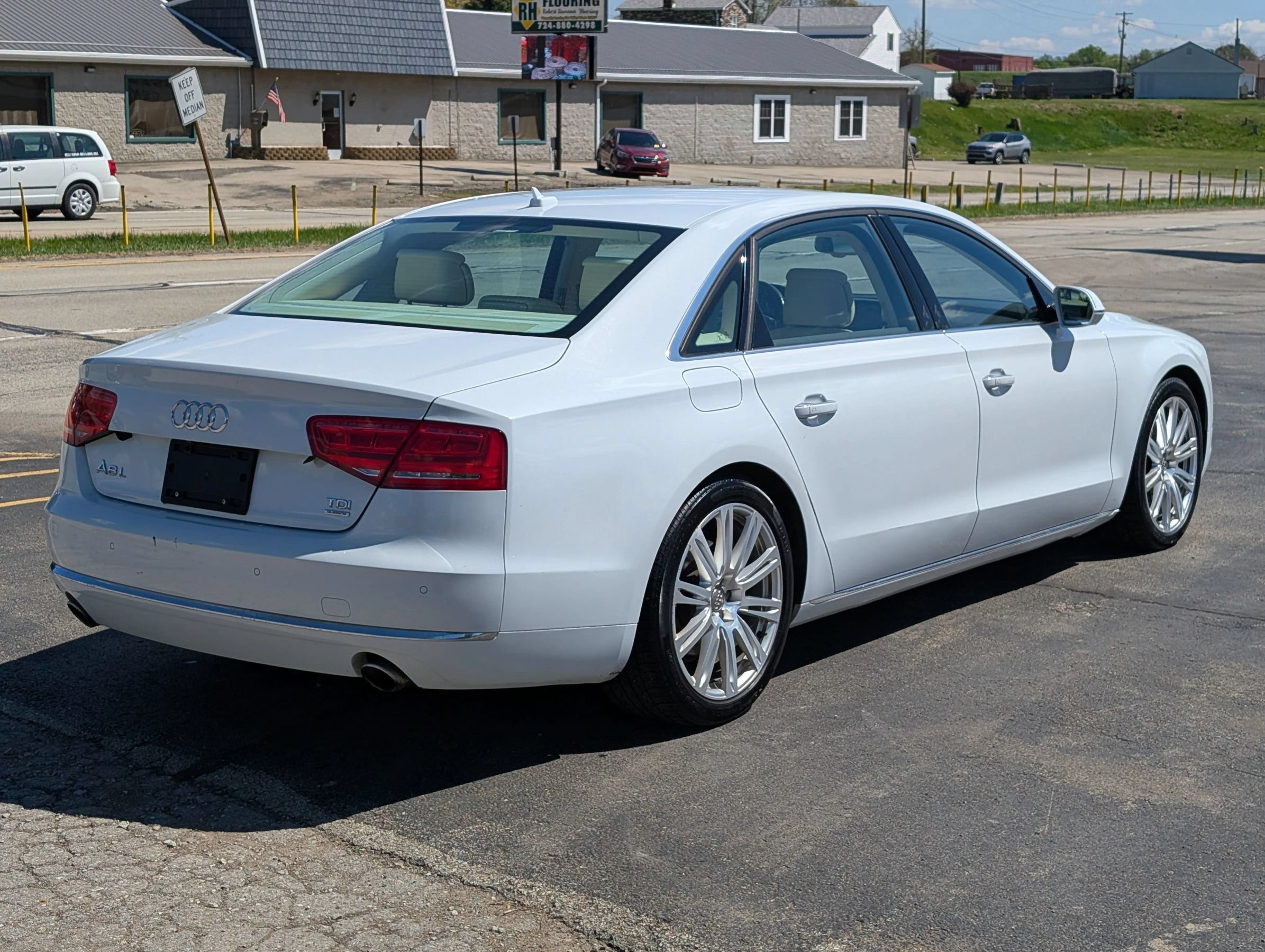 Used 2014 Audi A8 L TDI AWD/4WD image 5