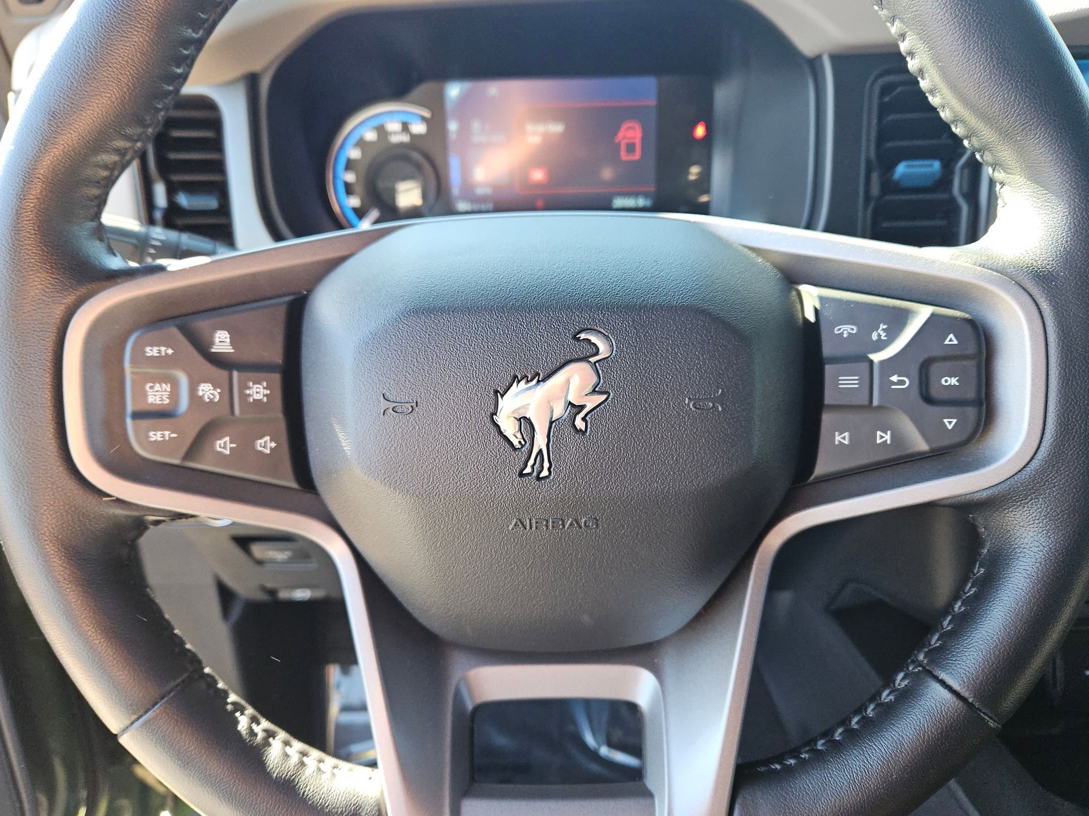 Used 2023 Ford Bronco Wildtrak image 14