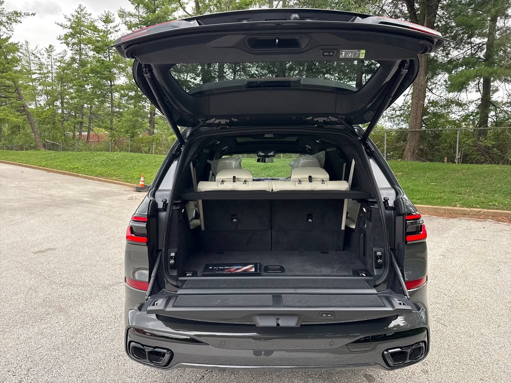 New 2027 BMW X7 M60i AWD/4WD image 27