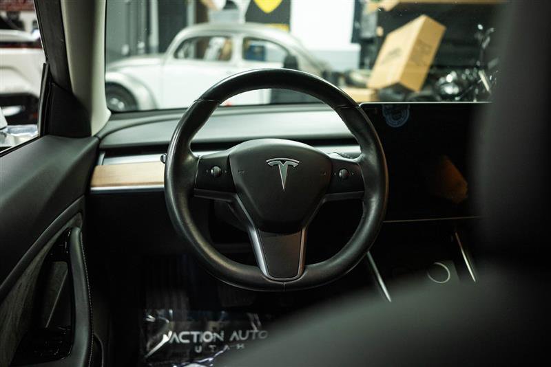 Used 2018 Tesla Model 3 Long Range image 16