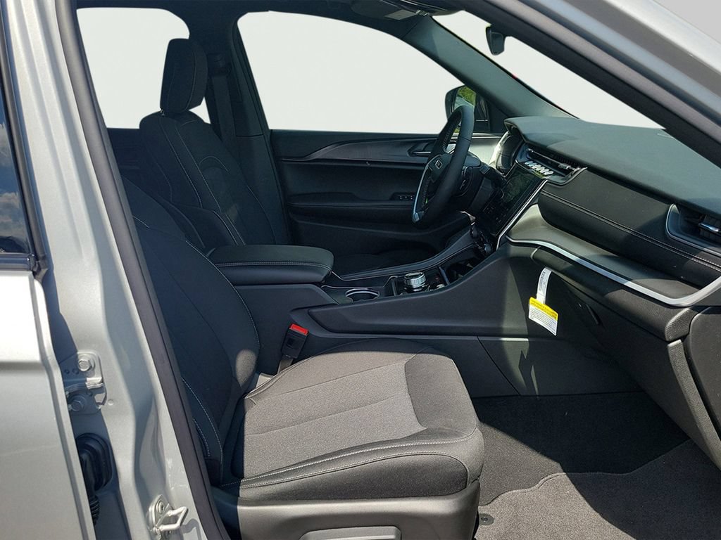 New 2026 Jeep Grand Cherokee Laredo X RWD image 39