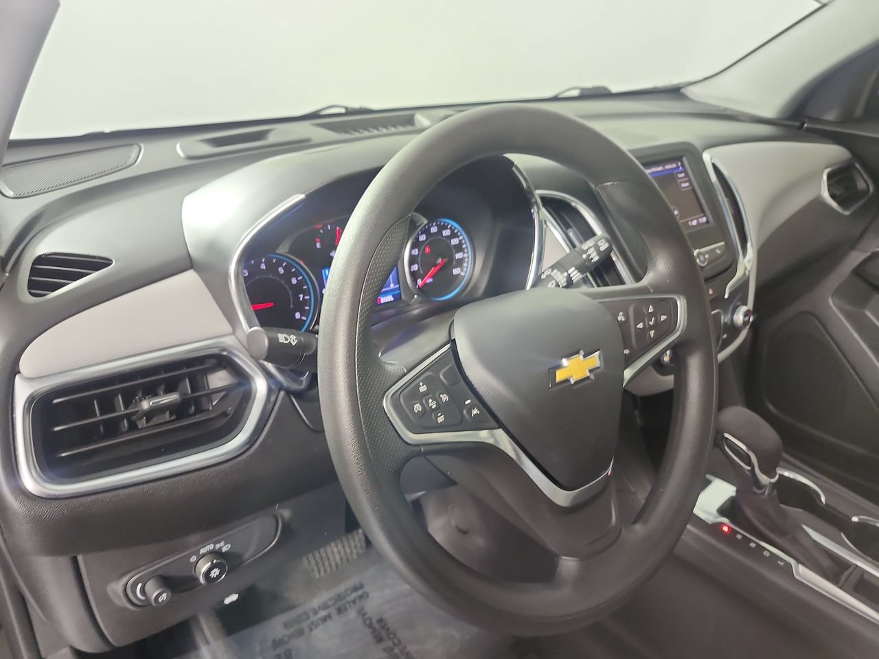 Used 2023 Chevrolet Equinox LS w/ LS Convenience Package AWD/4WD image 10