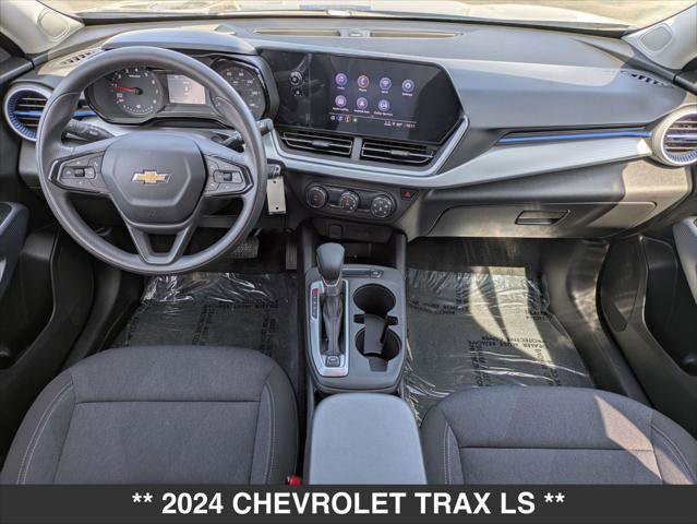 Used 2024 Chevrolet Trax LS image 19