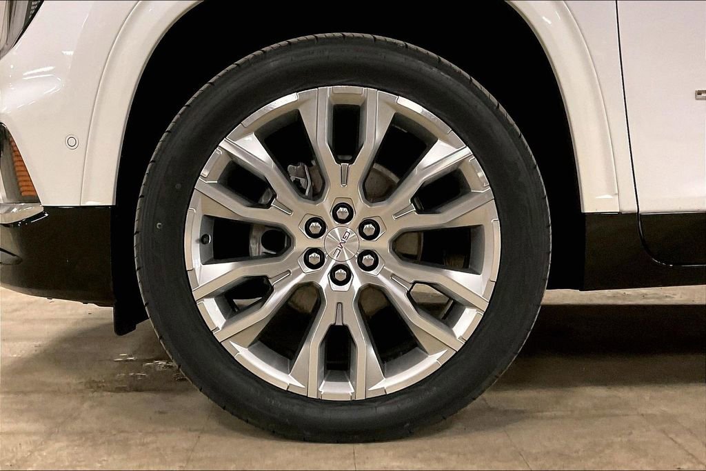 Used 2024 GMC Acadia Denali w/ Super Cruise Package image 9